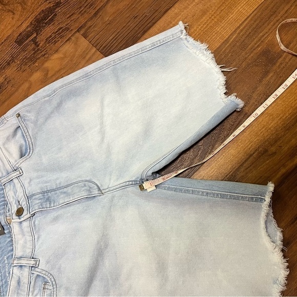 DL1961 Clara Frayed Hem Mid Rise Slim Bermuda Short Kingsland 30 I - Picture 4 of 10